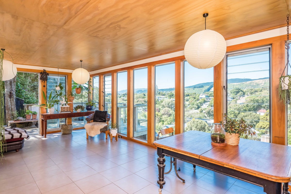 15 Renown Road, Raumati South, Paraparaumu - Carousel 1