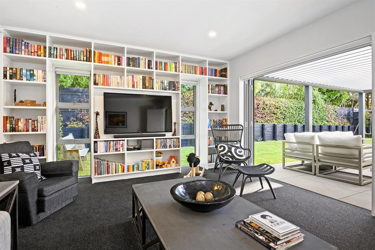 5 Neill Boak Place, Beachlands, Auckland - Carousel 2