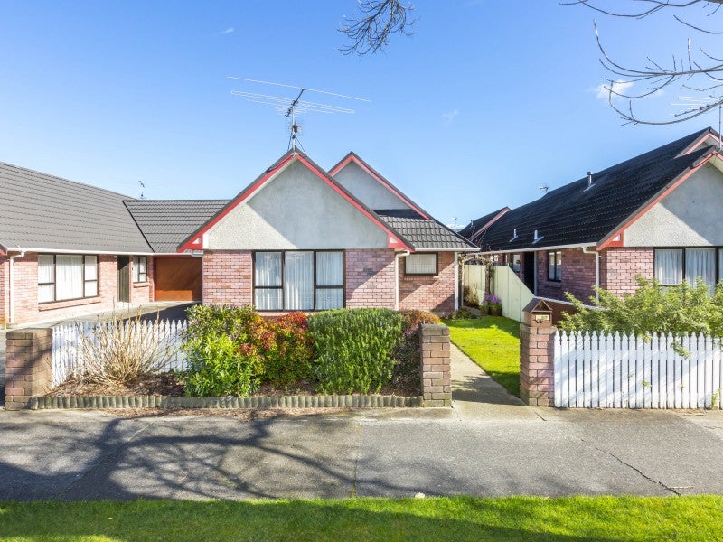 2/69 Gibbons Street, Elderslea, Upper Hutt - Carousel 2