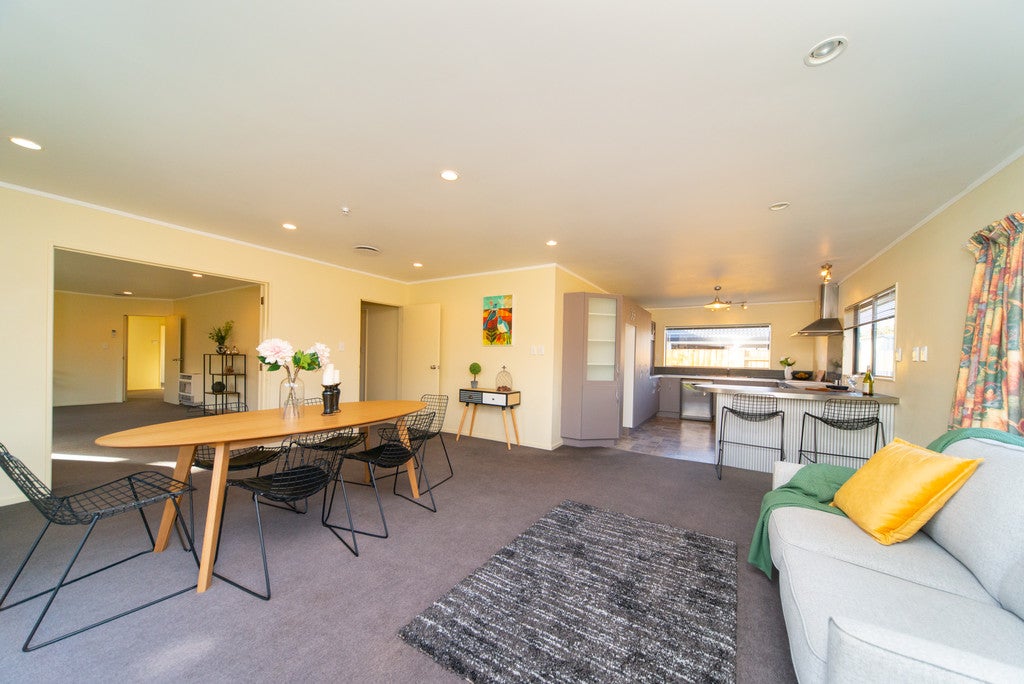 49 Meridian Grove, Kelvin Grove, Palmerston North - Carousel 2