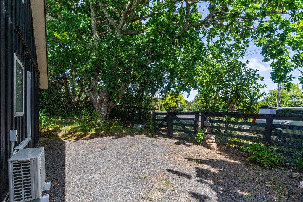 46 Onetangi Road, Onetangi, Waiheke Island - Carousel 20