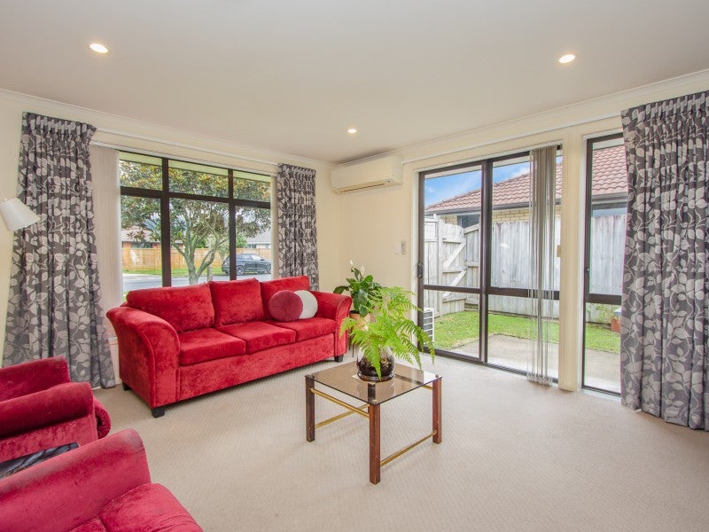 8 Kinder Place, Ngongotaha, Rotorua - Carousel 2