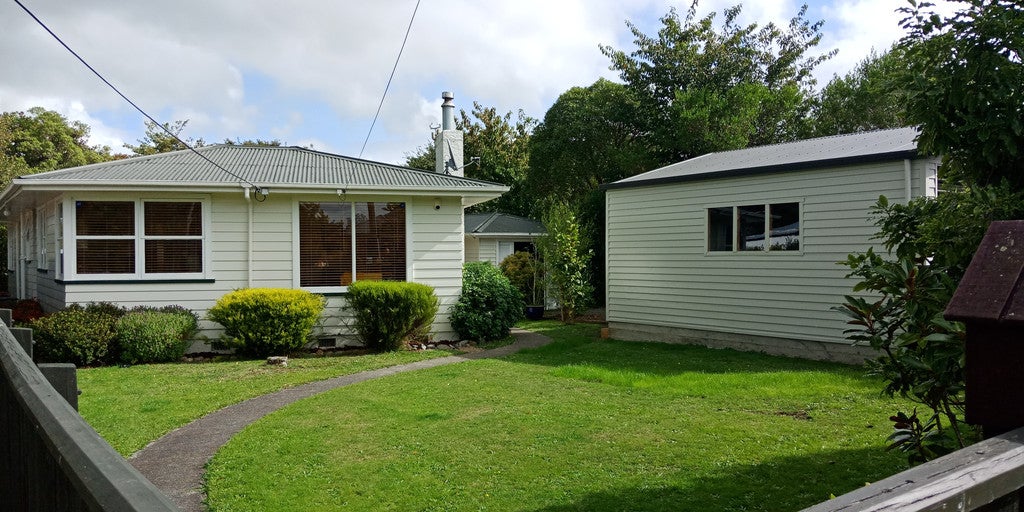 32 Bell Street, Featherston - Carousel 2