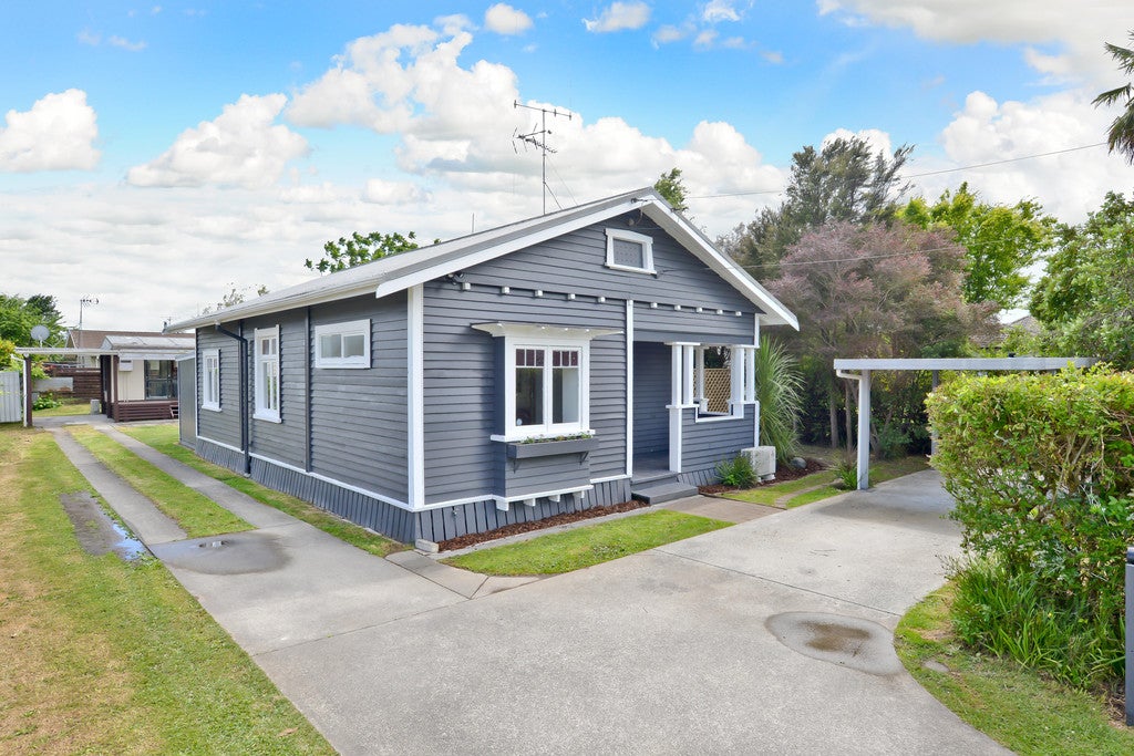 11 Bettina Road, Fairfield, Hamilton - Carousel 1