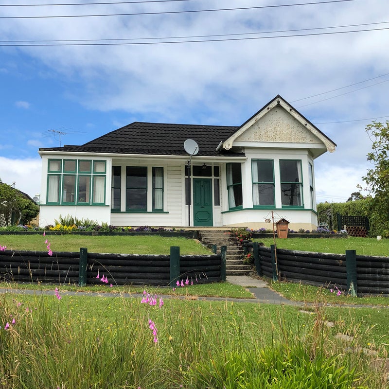 35 Scotland Terrace, Green Island, Dunedin - Carousel 1