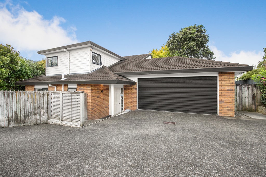 1/78 Saint Annes Crescent, Wattle Downs, Auckland - Carousel 1