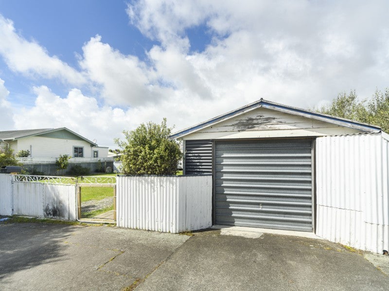 12 Douglas ST, West End, Palmerston North - Carousel 18