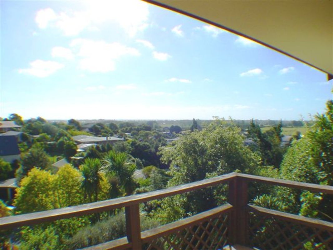 14 Pembridge Lane, Westmorland, Christchurch - Carousel 2