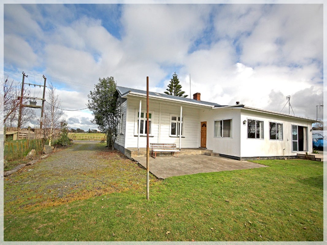 8 Rosina Road, Tangimoana, Palmerston North - Carousel 1