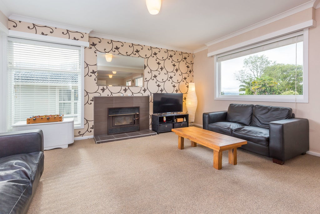 2/63 Halver Road, Hillpark, Auckland - Carousel 2