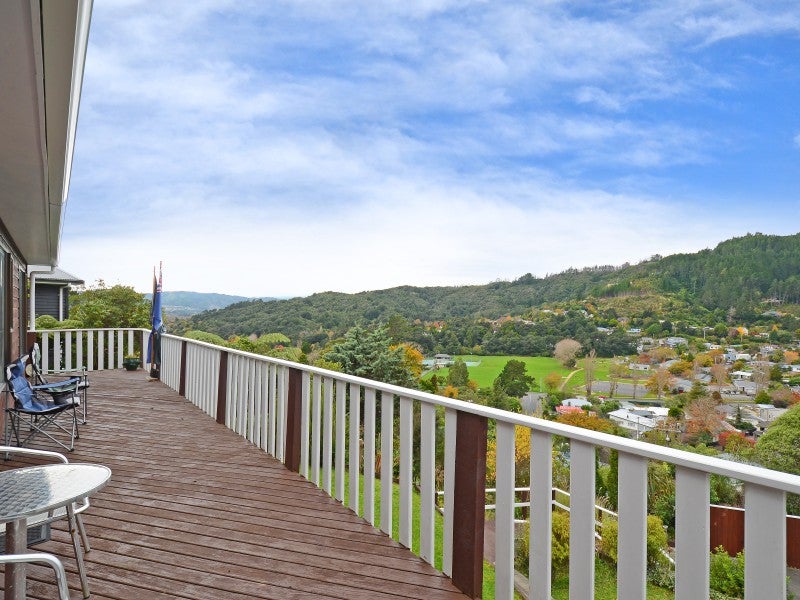 78 Wyndham Road, Pinehaven, Upper Hutt - Carousel 1