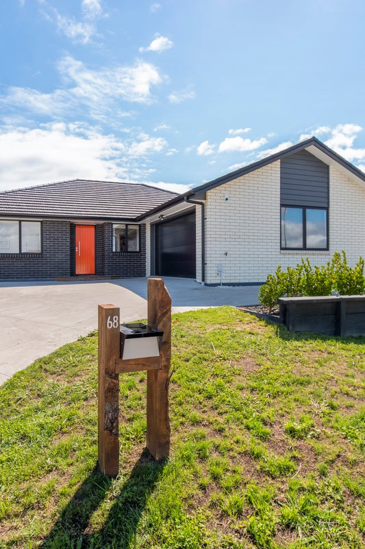 68 Eighth View Avenue, Beachlands, Auckland - Carousel 2