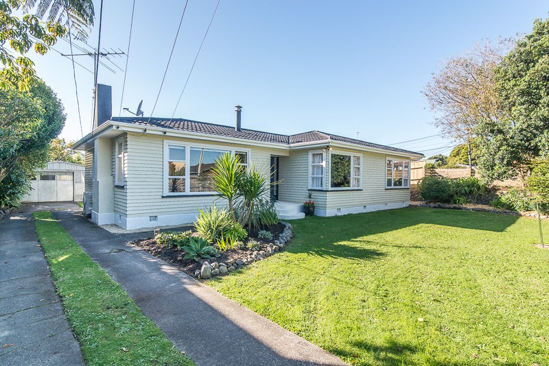 41 Martin Road, Paraparaumu Beach, Paraparaumu - Carousel 1