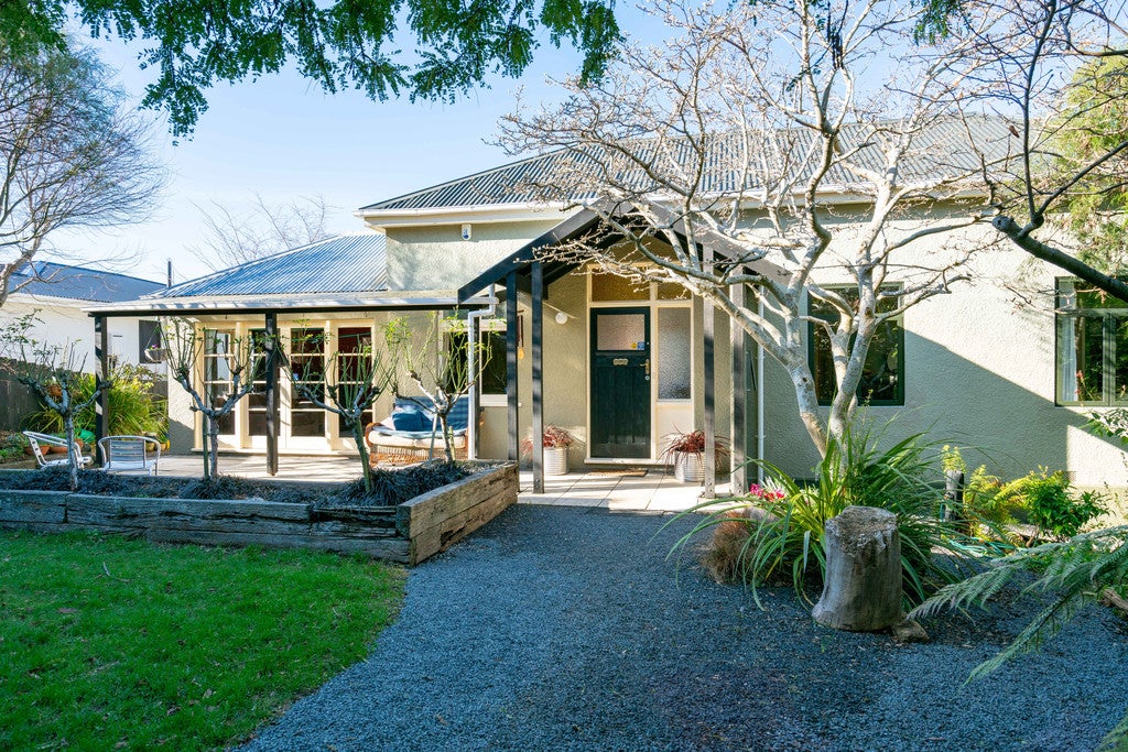 24 Hart Street, Belleknowes, Dunedin - Carousel 2