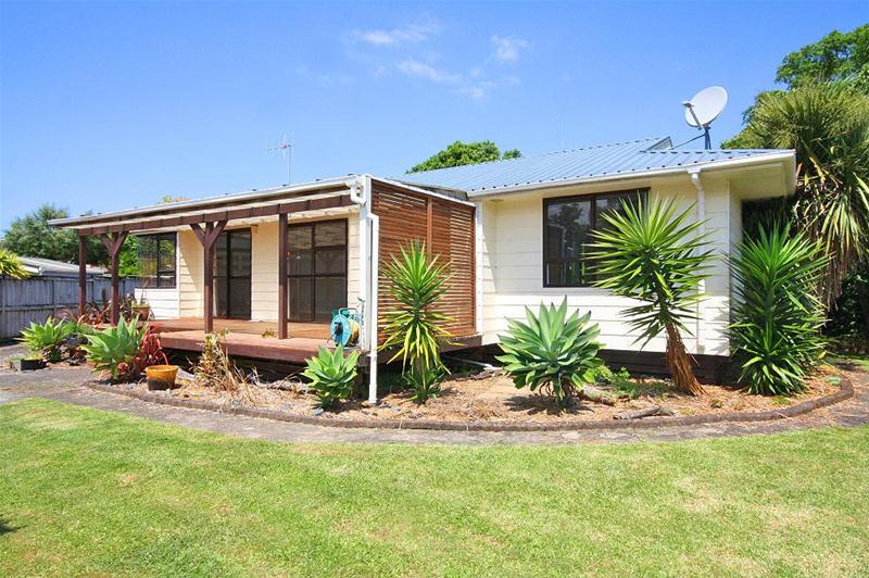 118 Waverley Place, Whangamata - Carousel 1