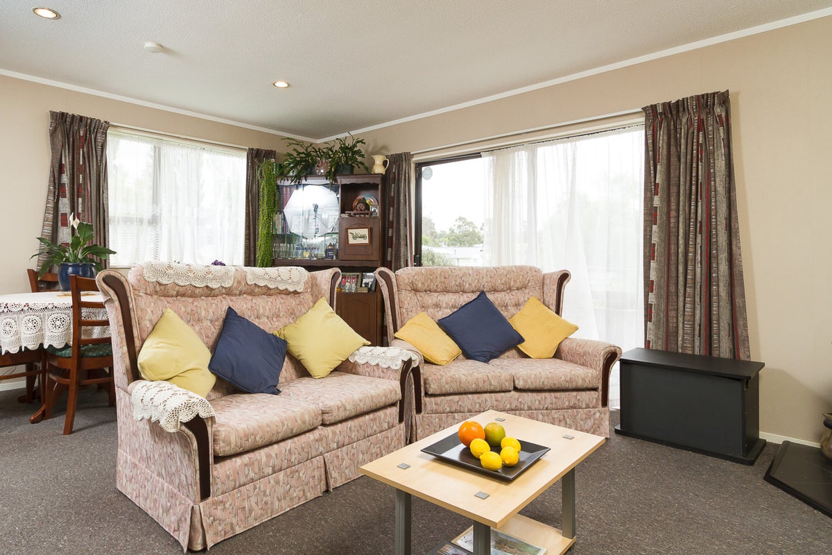 50A Blueberry Grove, Timberlea, Upper Hutt - Carousel 2