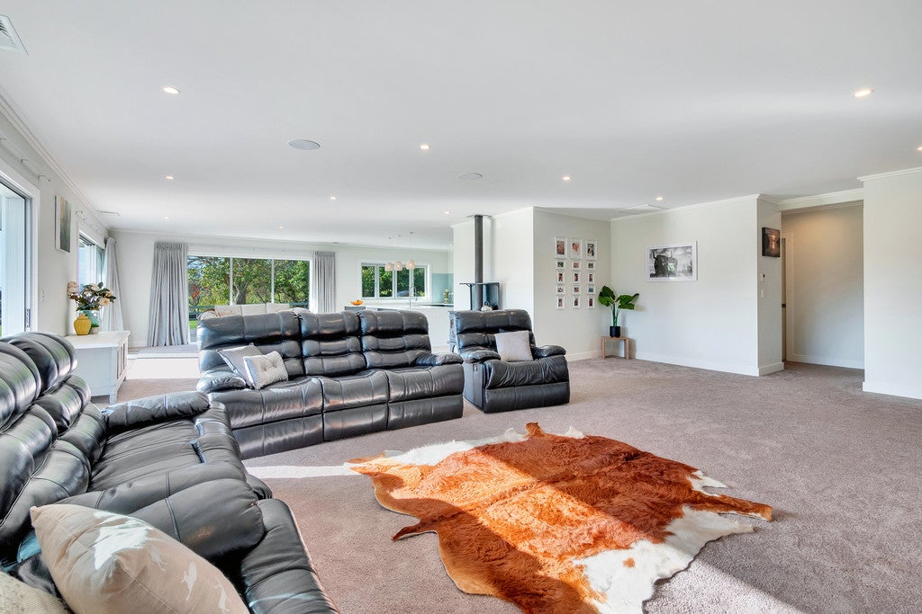 986 South Head Road, Helensville - Carousel 26