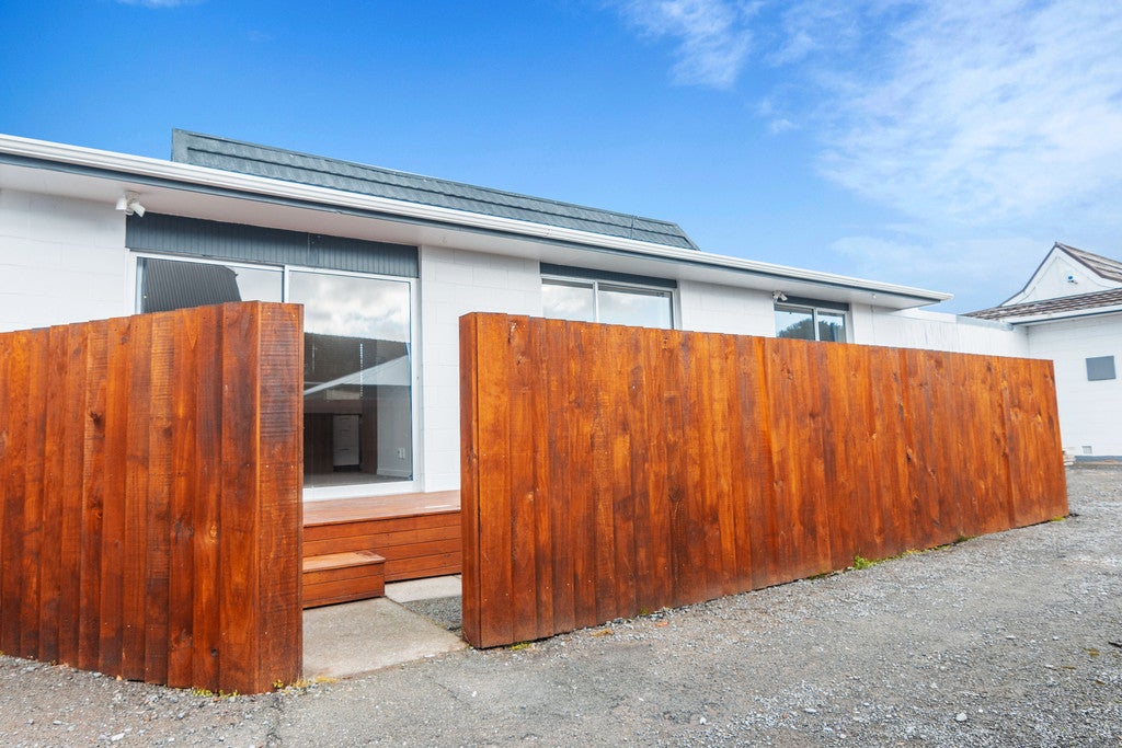2/28 Lonsdale Street, New Brighton, Christchurch - Carousel 2