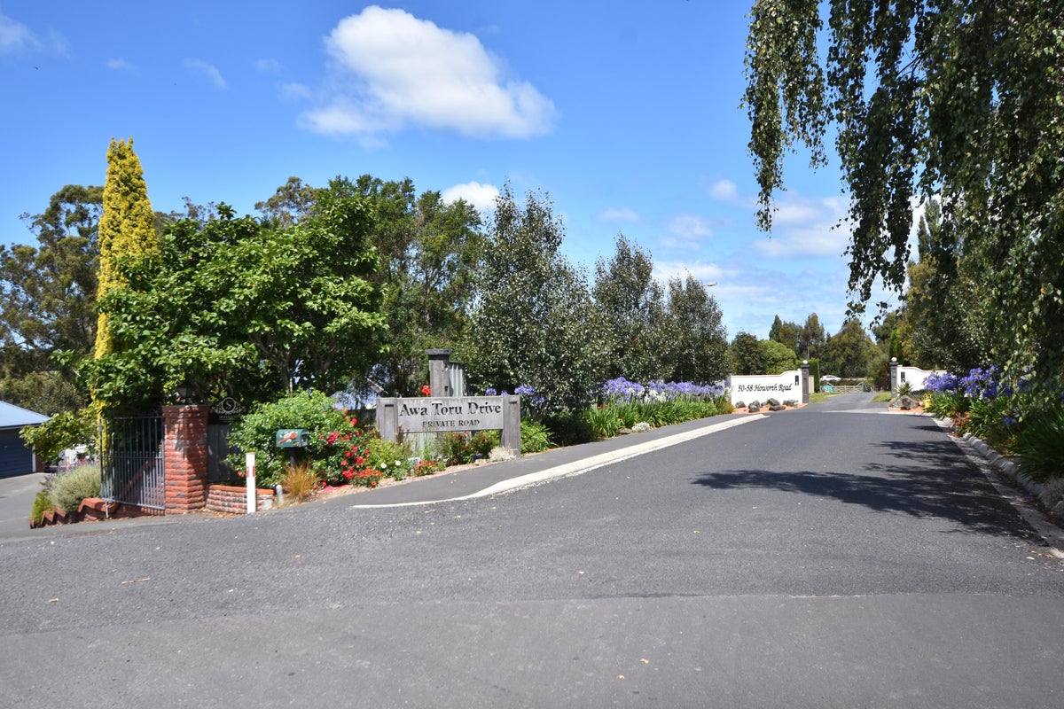 45 Awa Toru Drive, Fairfield, Dunedin - Carousel 2