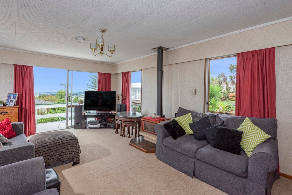 13 Ascot Avenue, Kamo, Whangarei - Carousel 2