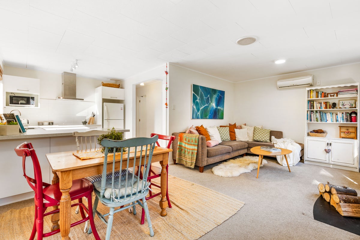 117 Konini Road, Titirangi, Auckland - Carousel 2