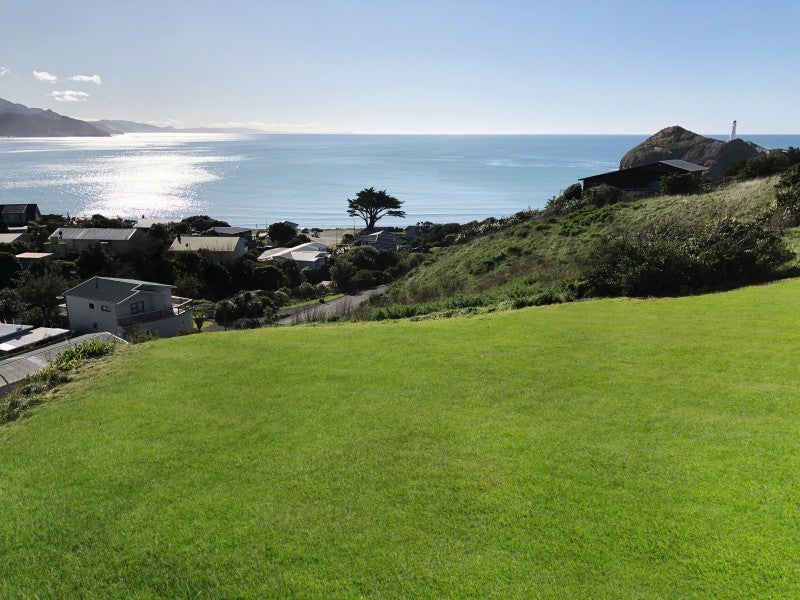 43 Balfour Crescent, Castlepoint, Tinui - Carousel 1