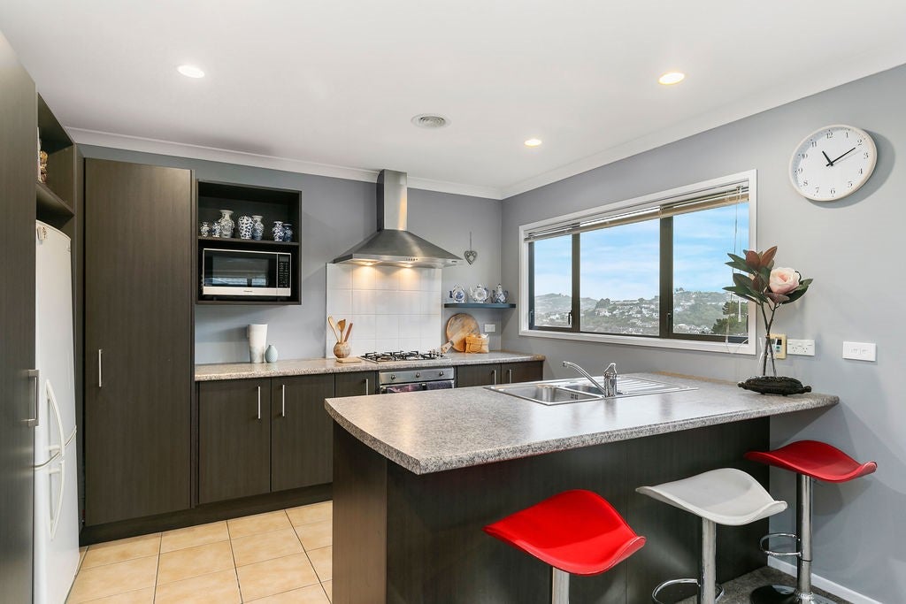 92 Erlestoke Crescent, Churton Park, Wellington - Carousel 2