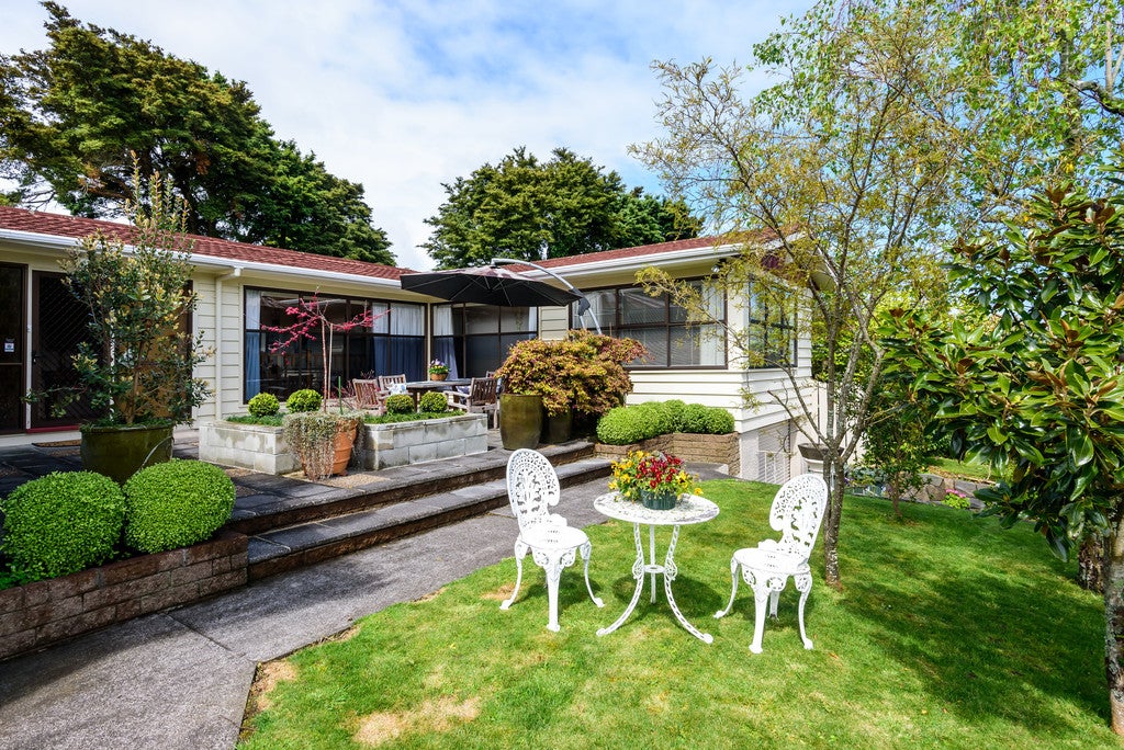 9 Walpole Avenue, Hillpark, Auckland - Carousel 2