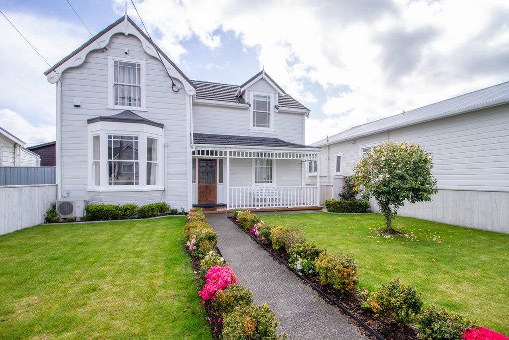 11 Queen Street, Petone, Lower Hutt - Carousel 1
