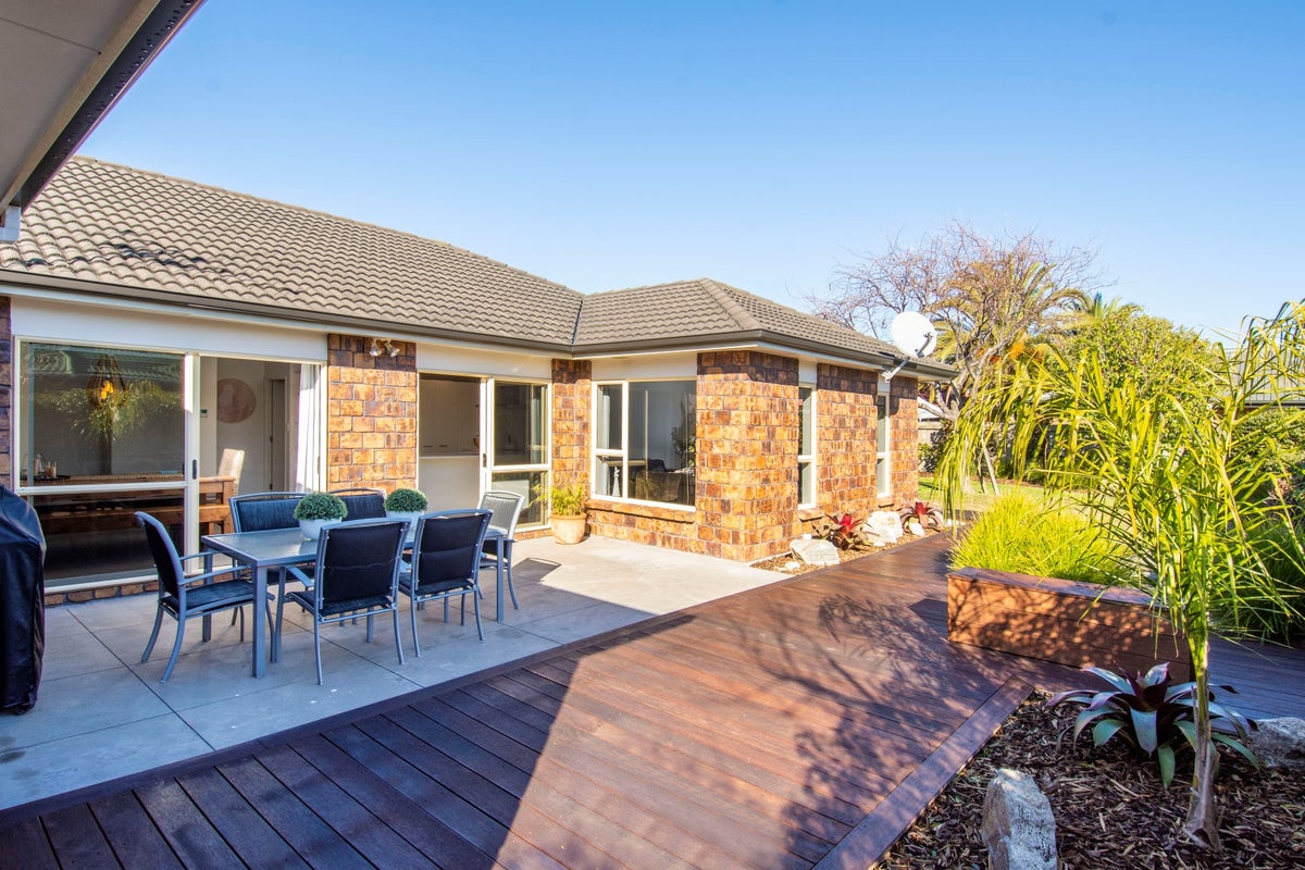 26 Katerini Grove, Papamoa Beach, Papamoa - Carousel 2