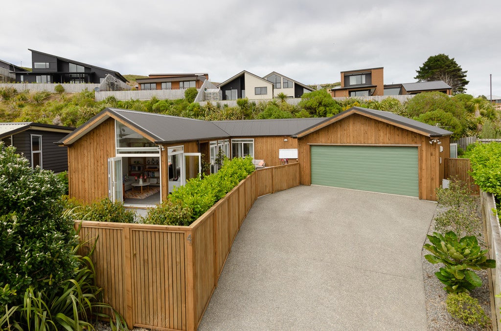 4 Tea Tree Lane, Woodridge, Wellington - Carousel 1