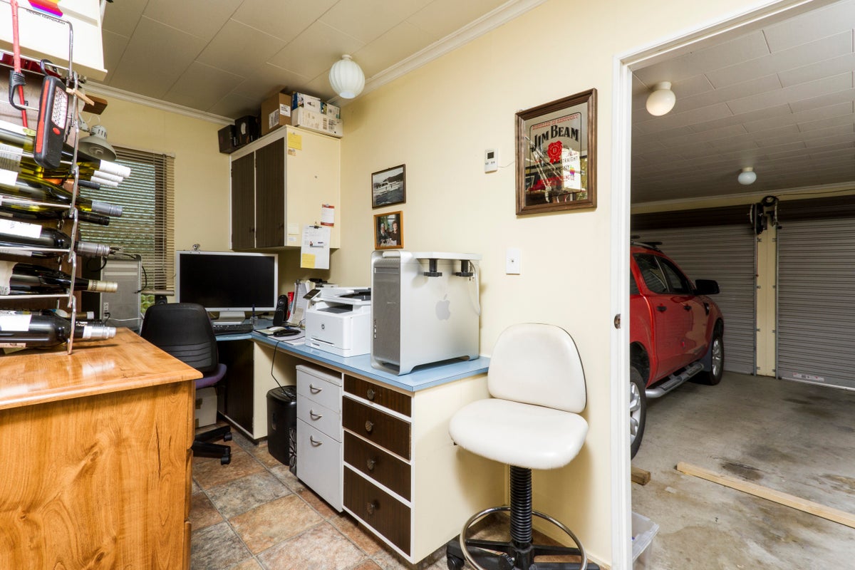 14 Starveall Street, Brightwater - Carousel 29