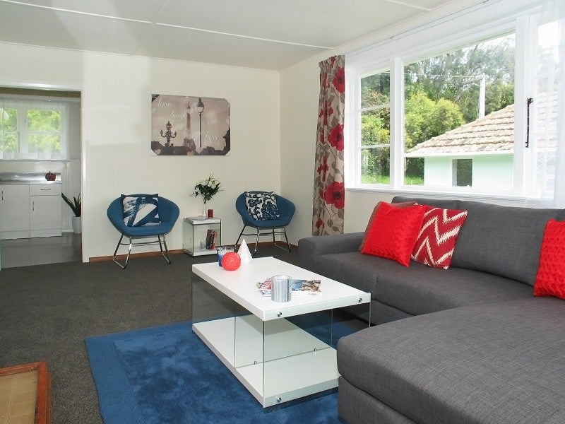 70 Mungavin Avenue, Ranui, Porirua - Carousel 1