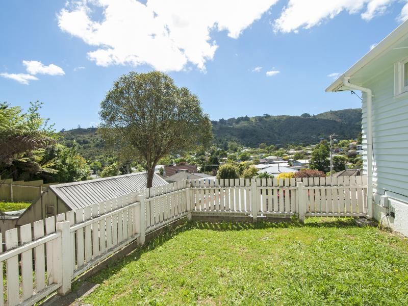 29 Kopara Grove, Stokes Valley, Lower Hutt - Carousel 12