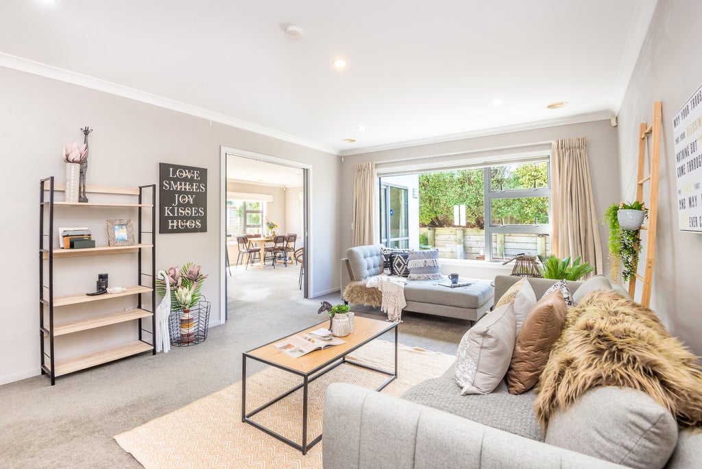 51 Aotea Drive, Aotea, Porirua - Carousel 1