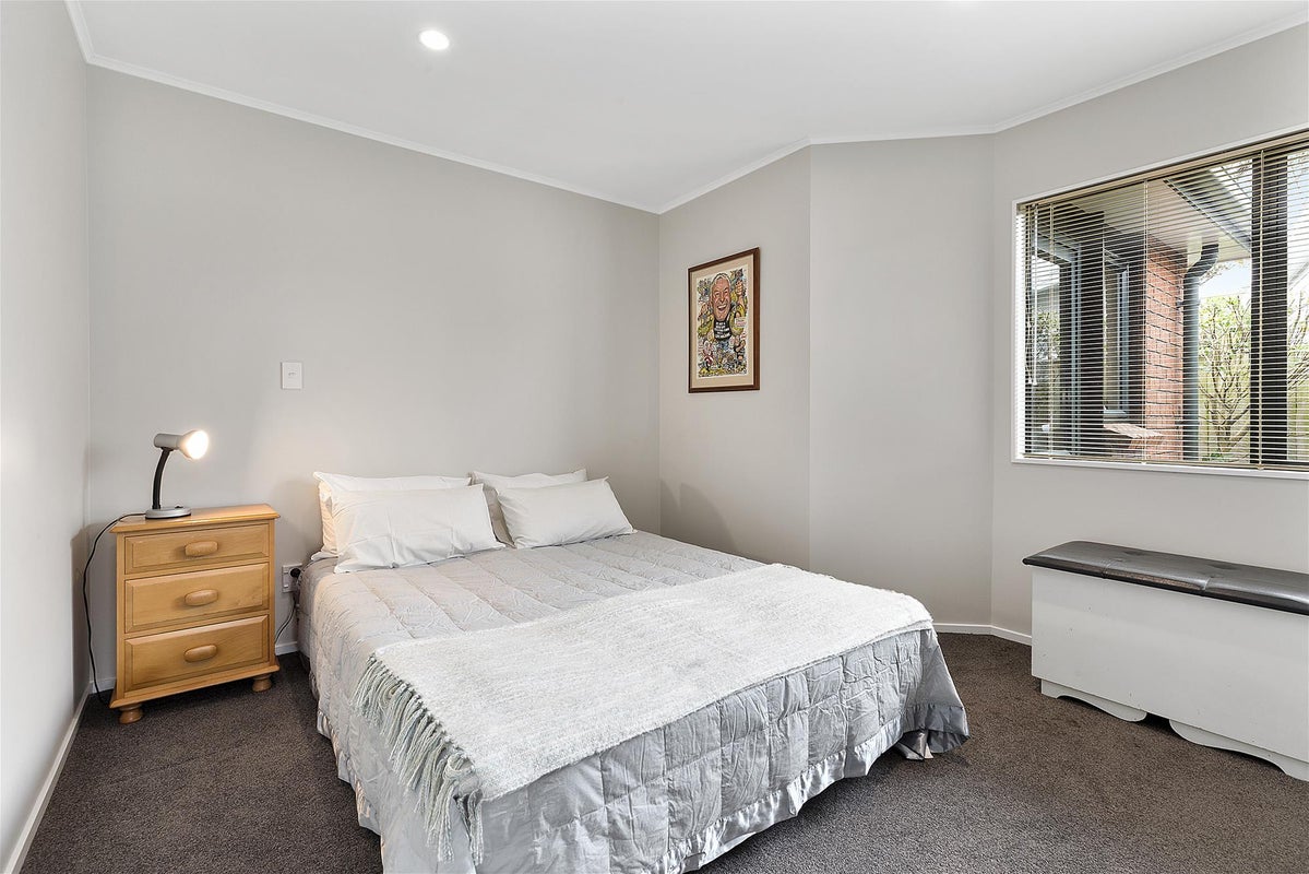 6 Gee Street, Tawa, Wellington - Carousel 18