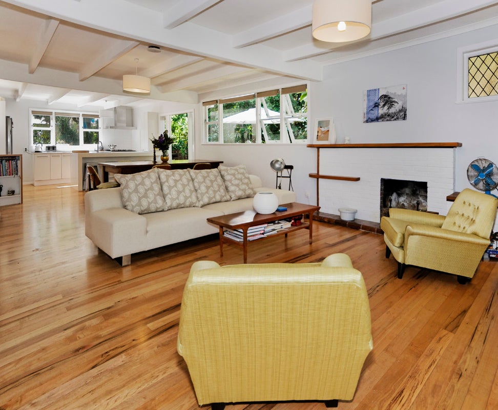 2/2 Avonleigh Road, Green Bay, Auckland - Carousel 2