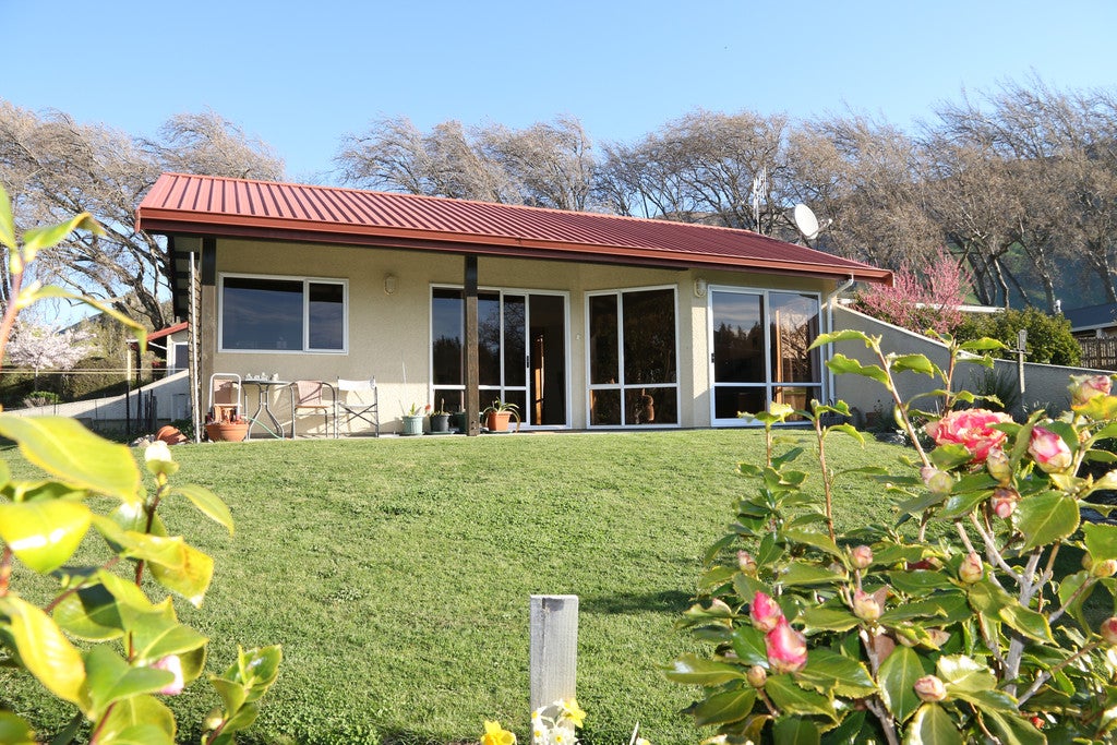 15 Heuchan Lane, Wanaka, Wanaka - Carousel 2