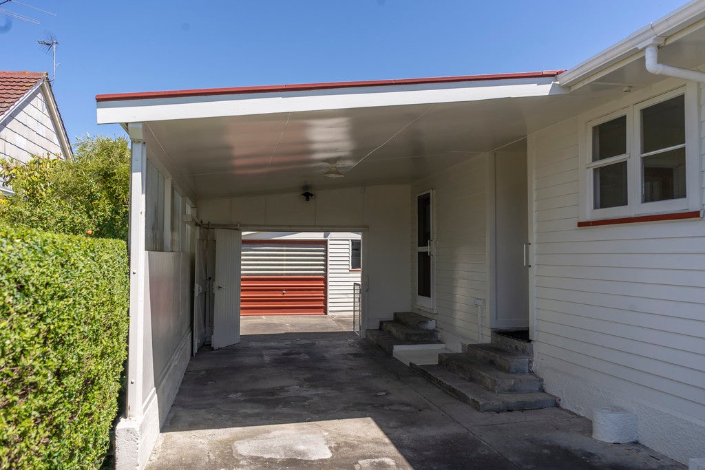 17 Montgomery Place, Lansdowne, Masterton - Carousel 16