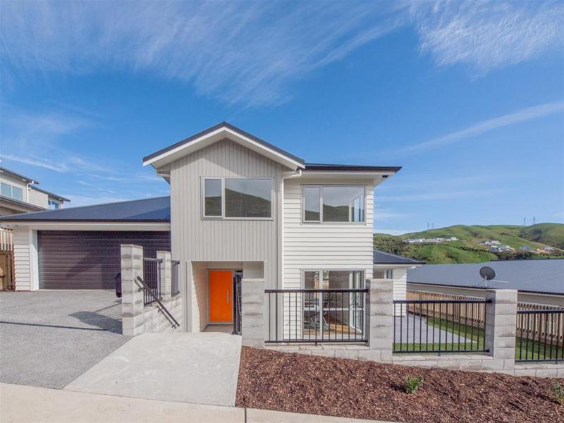 4 Prestwich Rise, Churton Park, Wellington - Carousel 1
