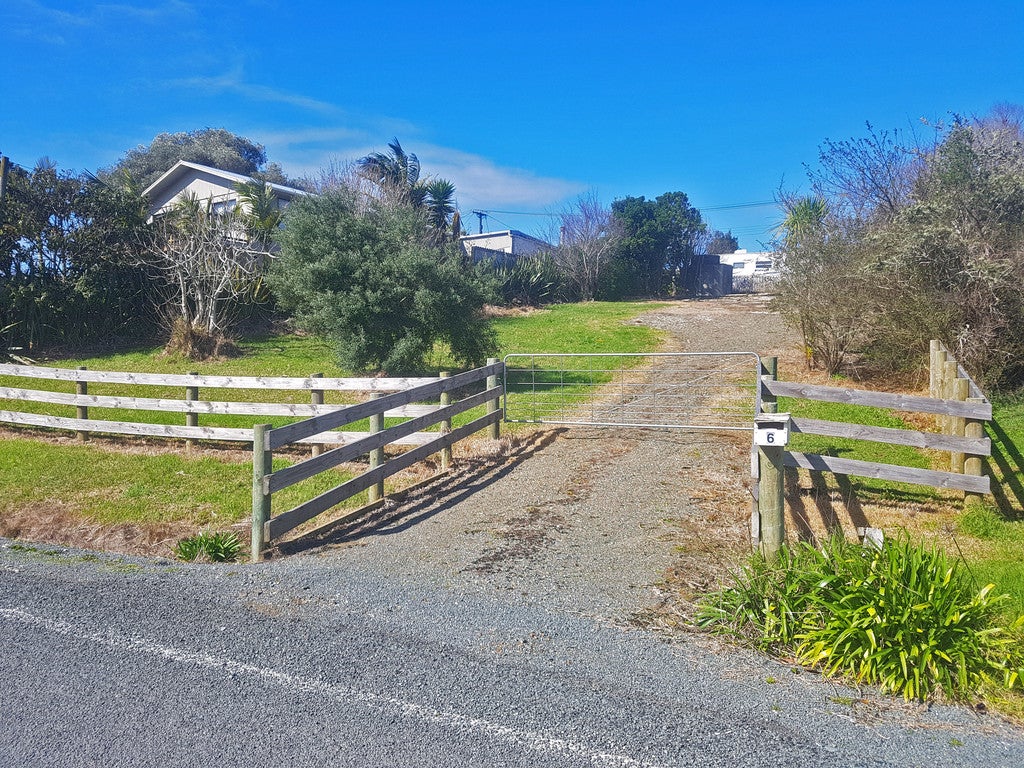 6 Settlement Road, Kaiwaka - Carousel 1