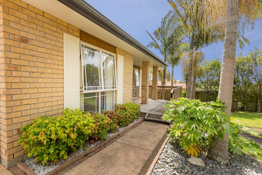 10 Hansworth Place, Flat Bush, Auckland - Carousel 2