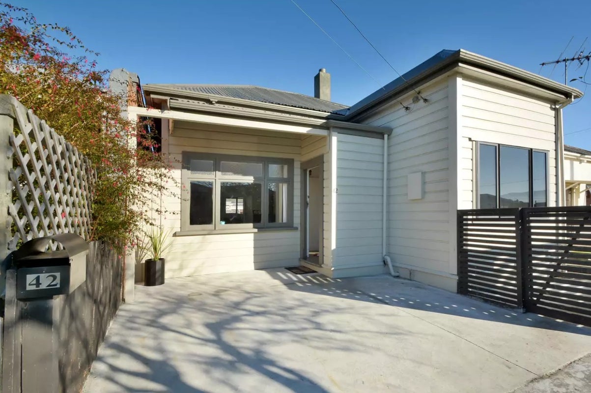 42 Dalgety Street, Saint Kilda, Dunedin - Carousel 2