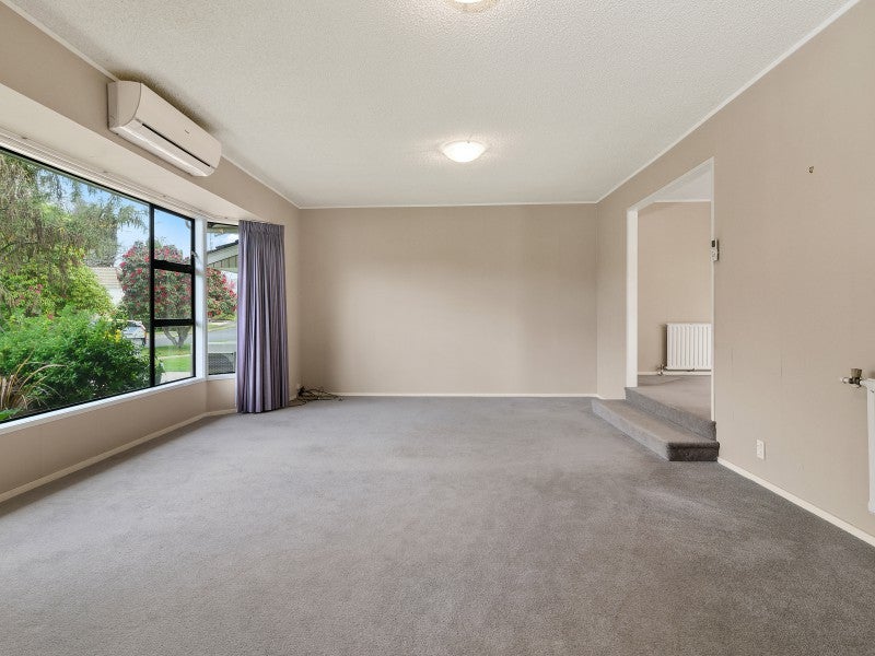 5 Gwendoline Street, Glenholme, Rotorua - Carousel 2