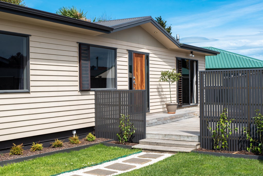 1109A Heretaunga Street East, Parkvale, Hastings - Carousel 1