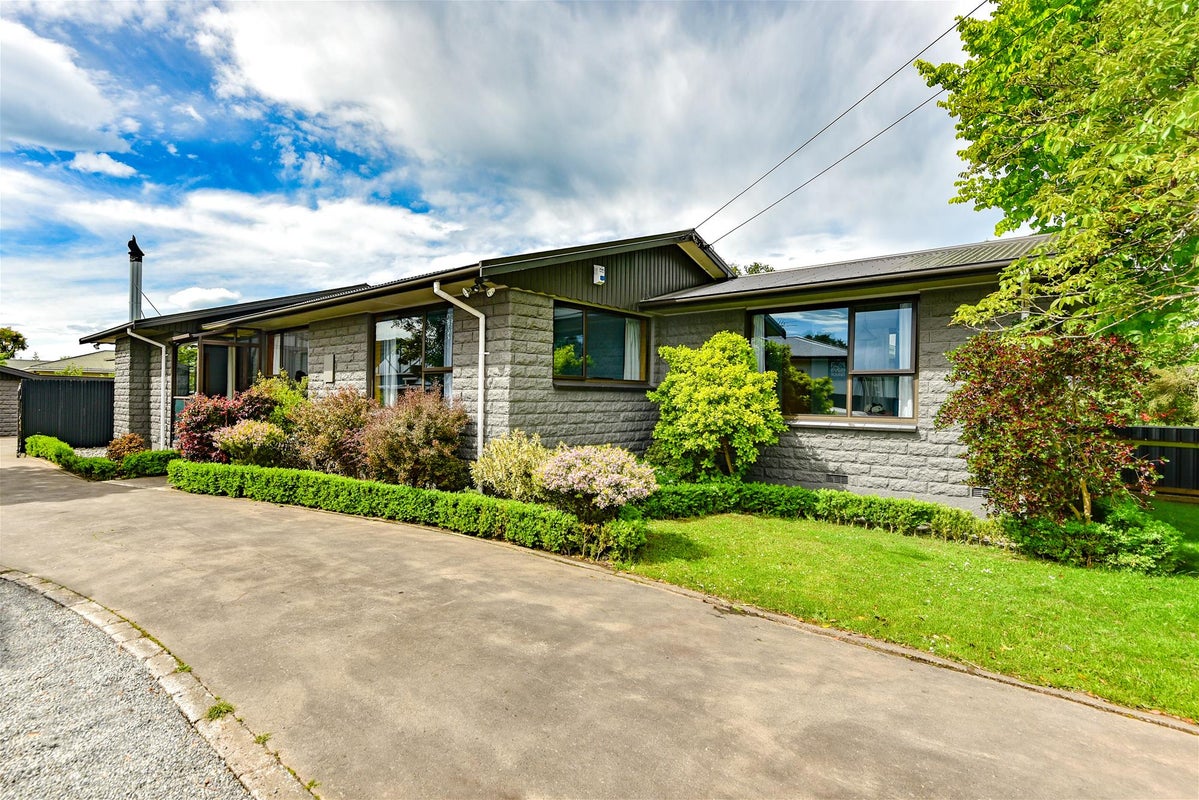 105 Prestons Road, Redwood, Christchurch - Carousel 2