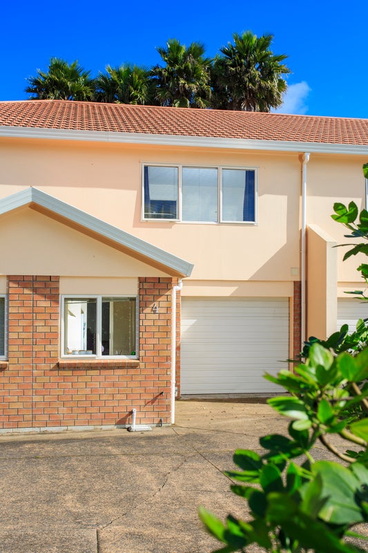 4/31 Fields Parade, Oteha, Auckland - Carousel 19