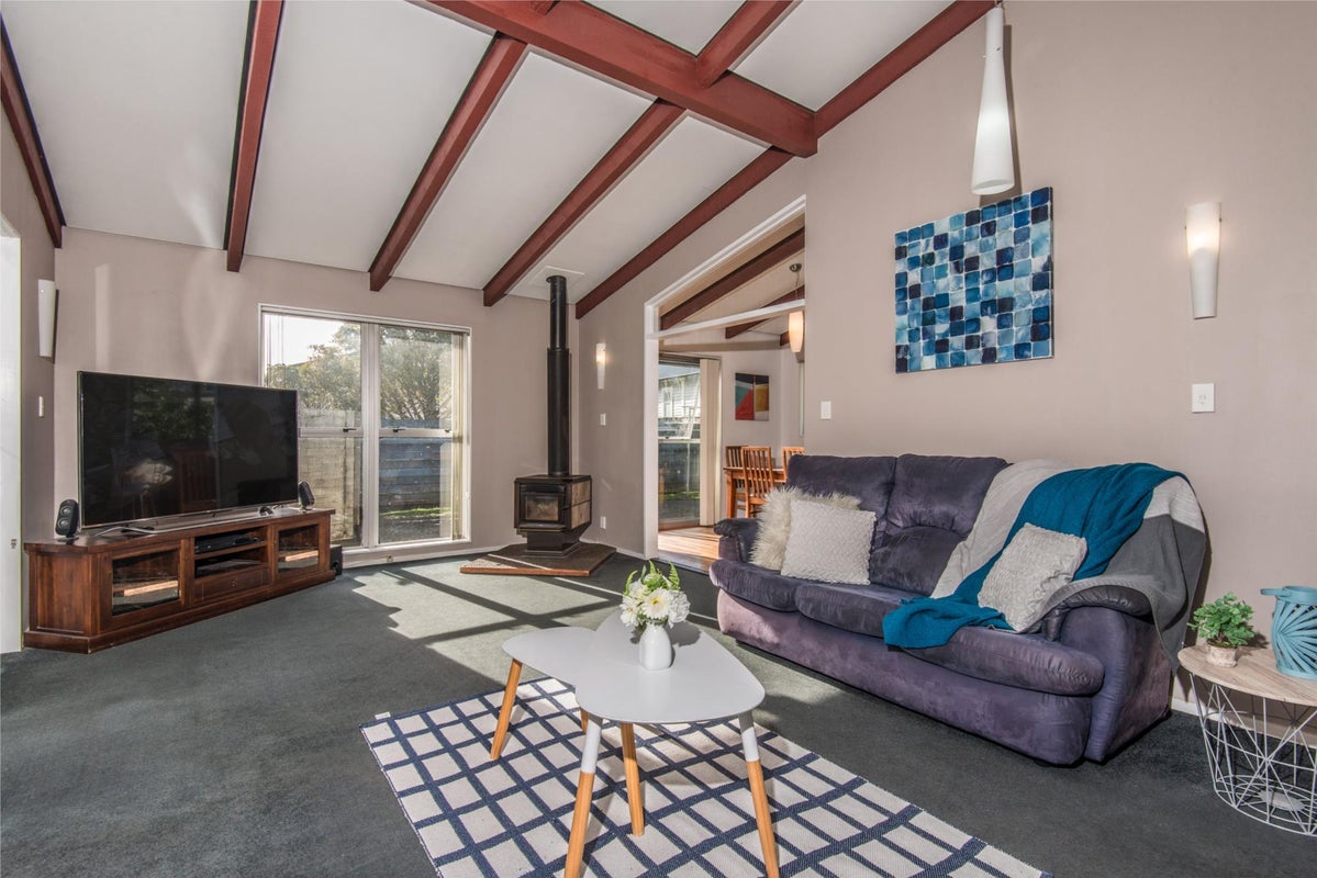 38A Rossiter Avenue, Waterloo, Lower Hutt - Carousel 1