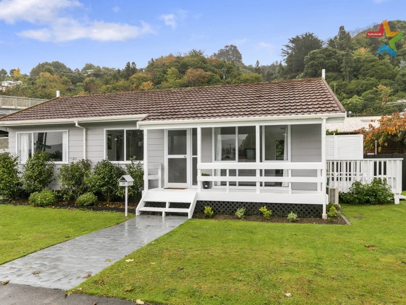1/37 Owen Street, Belmont, Lower Hutt - Carousel 1