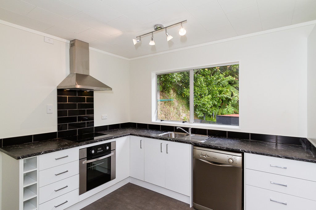 18B August Street, Stokes Valley, Lower Hutt - Carousel 1